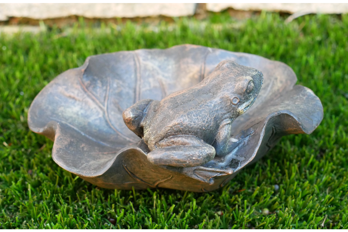 Frog On Leaf Bird Bath/Feeder Made of Resin